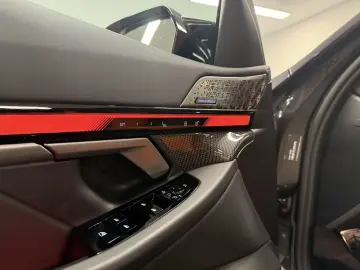 BMW M5 Touring Carbon Keramik Pan