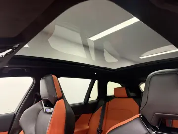BMW M5 Touring Carbon Keramik Pan
