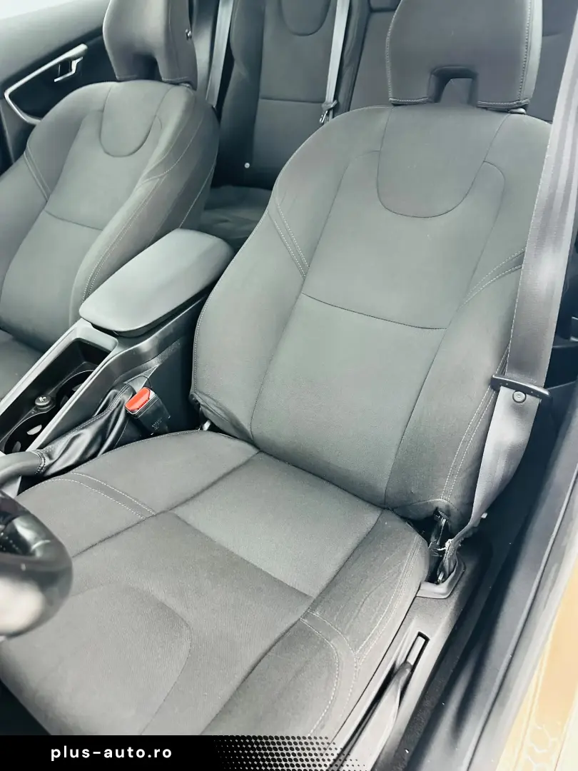 VOLVO V40 2013 1.6D E5 Garantie 12 Luni Rate Avans 0 Doar Cu