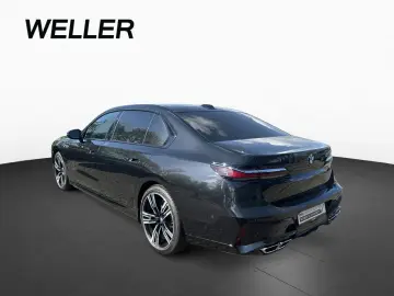 BMW M760e xDr SkyL PA DA-Prof Kristall ExecutiveLo