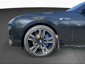 BMW M760e xDr SkyL PA DA-Prof Kristall ExecutiveLo