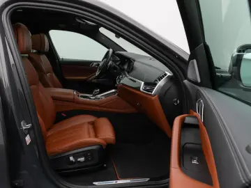 BMW X6 M50i Panorama Laser 360 HUD DAB B&W AHK 22