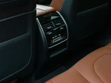 BMW X6 M50i Panorama Laser 360 HUD DAB B&W AHK 22