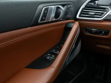 BMW X6 M50i Panorama Laser 360 HUD DAB B&W AHK 22