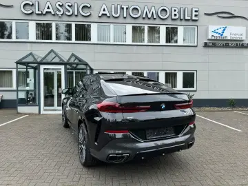 BMW X6 M60i xDrive  M Sitze Integral Pan NP 150.000€
