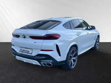 BMW X6 M60i xDrive AHK Pano Autobahnass. Head-Up