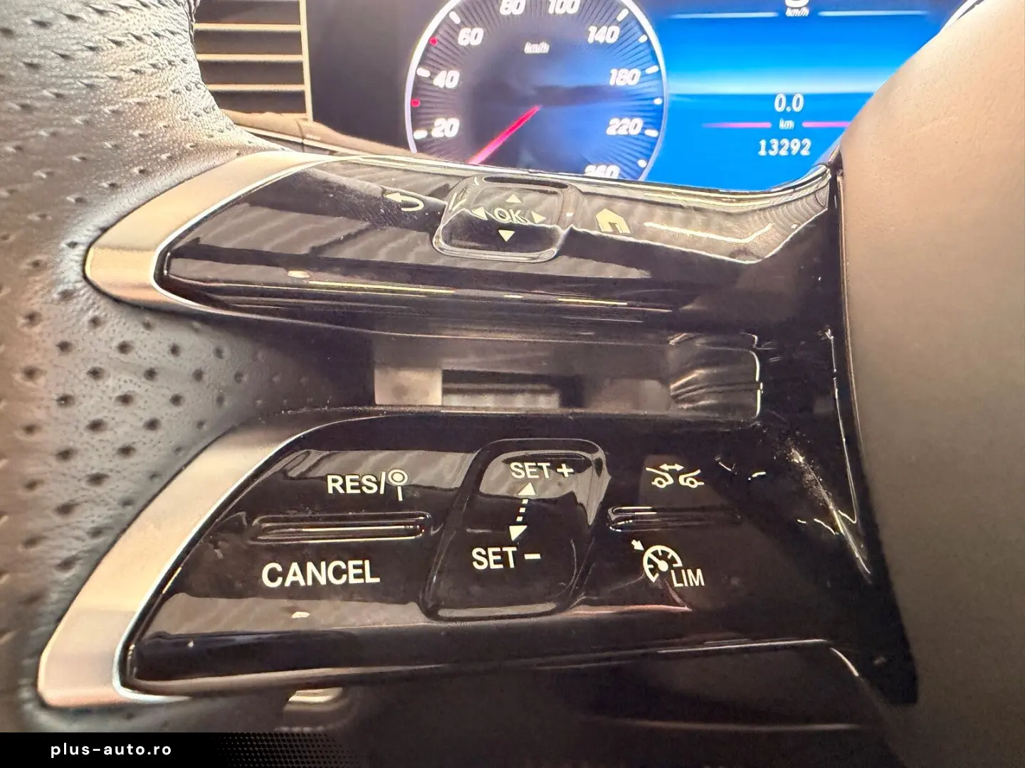 MERCEDES-BENZ GLE 2025 — imagine 13