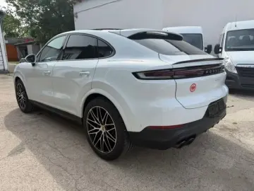 PORSCHE Cayenne Coupe Matrix 21  Panorama SportSitze 360