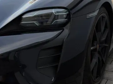 PORSCHE Taycan GTS P-Displ ACC Bi-Color 21  BOSE PANO