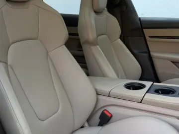 PORSCHE Taycan GTS P-Displ ACC Bi-Color 21  BOSE PANO