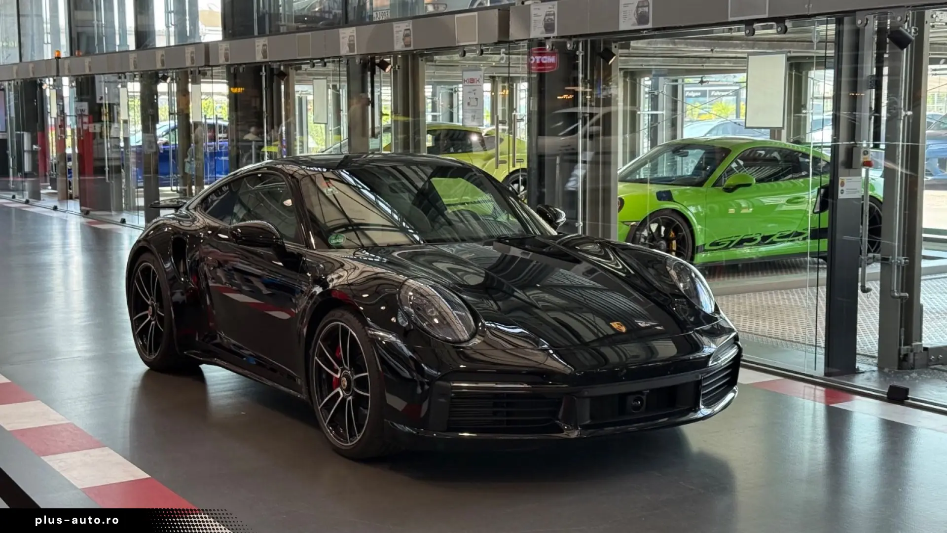 PORSCHE 992 Turbo