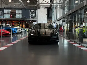 PORSCHE 992 Turbo