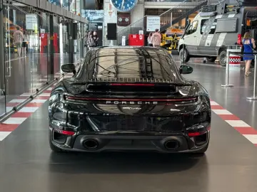 PORSCHE 992 Turbo
