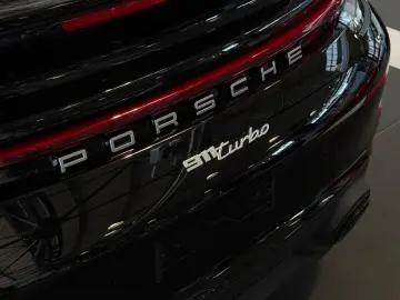 PORSCHE 992 Turbo