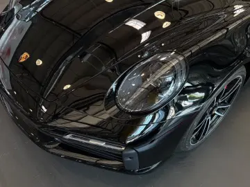 PORSCHE 992 Turbo