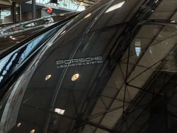 PORSCHE 992 Turbo