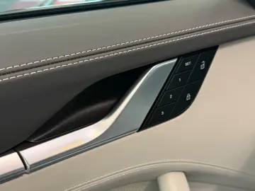PORSCHE 992 Turbo