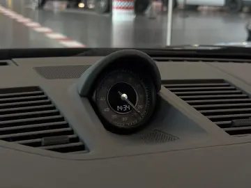 PORSCHE 992 Turbo