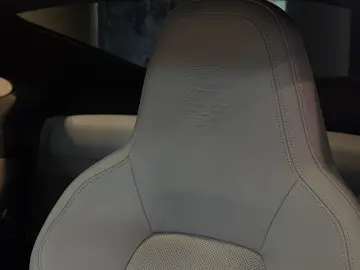 PORSCHE 992 Turbo