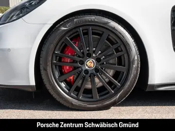 PORSCHE Panamera GTS Burmester InnoDrive LED-Matrix