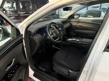 HYUNDAI Tucson 1 6 T-GDI 4WD DCT Kamera Navi AHK I.Hand