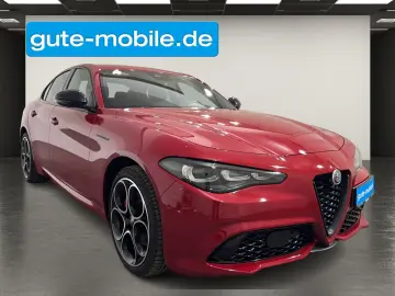 ALFA ROMEO Giulia 2.0 Competizione Q4   MATRIX   19  LM