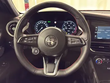 ALFA ROMEO Giulia 2.0 Competizione Q4   MATRIX   19    LAS