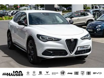 ALFA ROMEO Stelvio Veloce 2.0 Turbo AT8 Q4 PREMIUM ASSISTEN