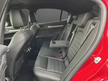 ALFA ROMEO Stelvio MY23 Competizione 2.2 Diesel 16V 154kW (