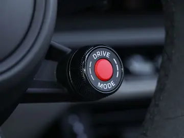 PORSCHE 992 911 Targa 4 GTS Surround View Sitzbelüftung