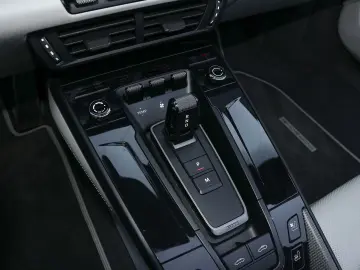 PORSCHE 992 911 Targa 4 GTS Surround View Sitzbelüftung