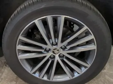 SKODA Kodiaq L&K 4x4 ACC PANO 360  MATRIX APP CANTON
