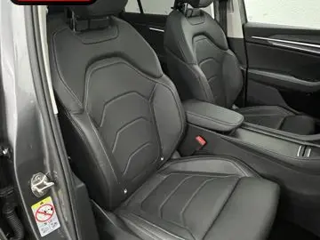 SKODA Kodiaq 2.0 4x4 Selection 7SITZ PANO AHK 360 HUD