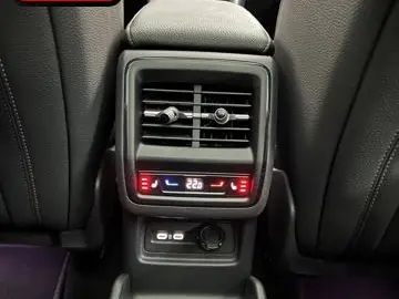 SKODA Kodiaq 2.0 4x4 Selection 7SITZ PANO AHK 360 HUD