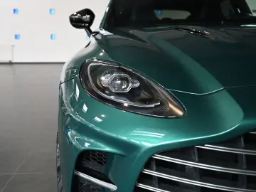 ASTON MARTIN DBX 707   Racing Green   Garantie 2027   AHK