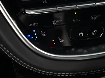 ASTON MARTIN DBX 707   Racing Green   Garantie 2027   AHK