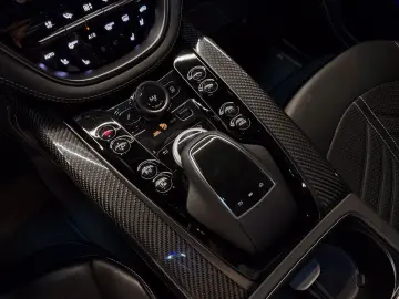 ASTON MARTIN DBX707   Aston Martin Brussels