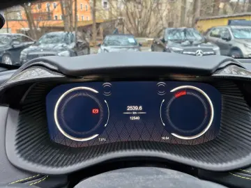 ASTON MARTIN DBX707 1.Hand 8-Fach Carbon Panorama