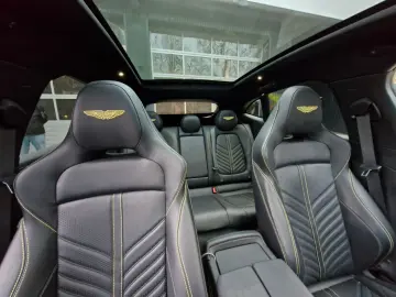 ASTON MARTIN DBX707 1.Hand 8-Fach Carbon Panorama