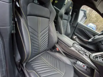 ASTON MARTIN DBX707 1.Hand 8-Fach Carbon Panorama