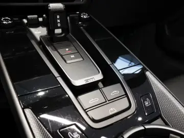 PORSCHE 911 (992) Carrera Cabriolet SportDesign Sportabg
