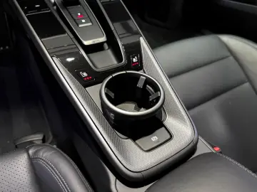 PORSCHE 992-911 CARRERA COUPE SPORTSITZE BOSE KAMERA 20