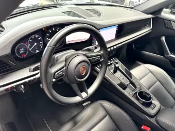 PORSCHE 911-992 CARRERA COUPE SPORTABGAS SPORTSITZE BOSE
