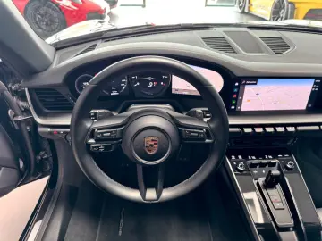 PORSCHE 911-992 CARRERA COUPE SPORTABGAS SPORTSITZE BOSE