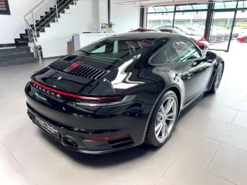 PORSCHE 911-992 CARRERA COUPE SPORTABGAS SPORTSITZE BOSE