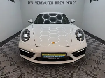PORSCHE 911 992 Carrera 4 GTS PDK Service & Approved NEU