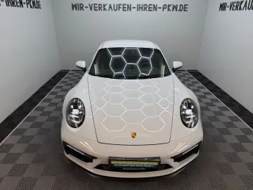 PORSCHE 911 992 Carrera 4 GTS PDK Service & Approved NEU