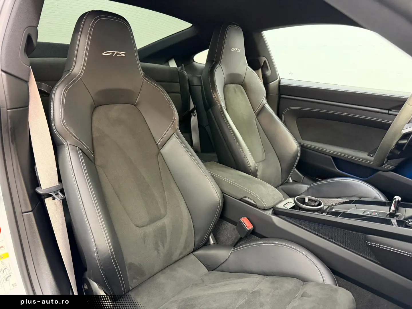 PORSCHE 911 2022 — imagine 24