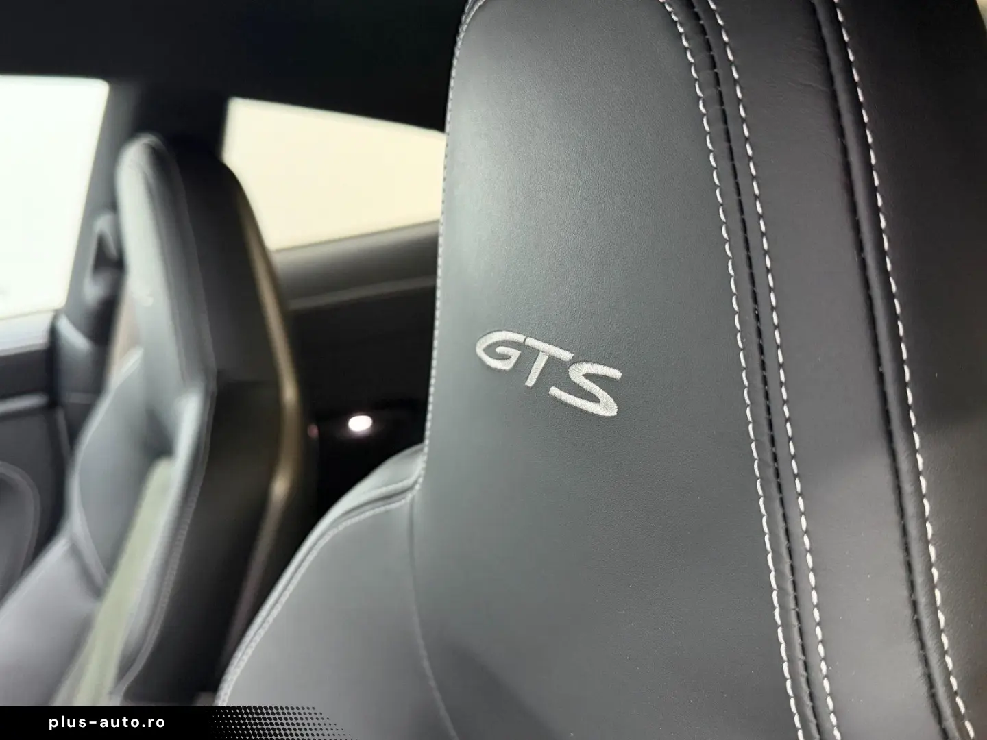 PORSCHE 911 2022 — imagine 39