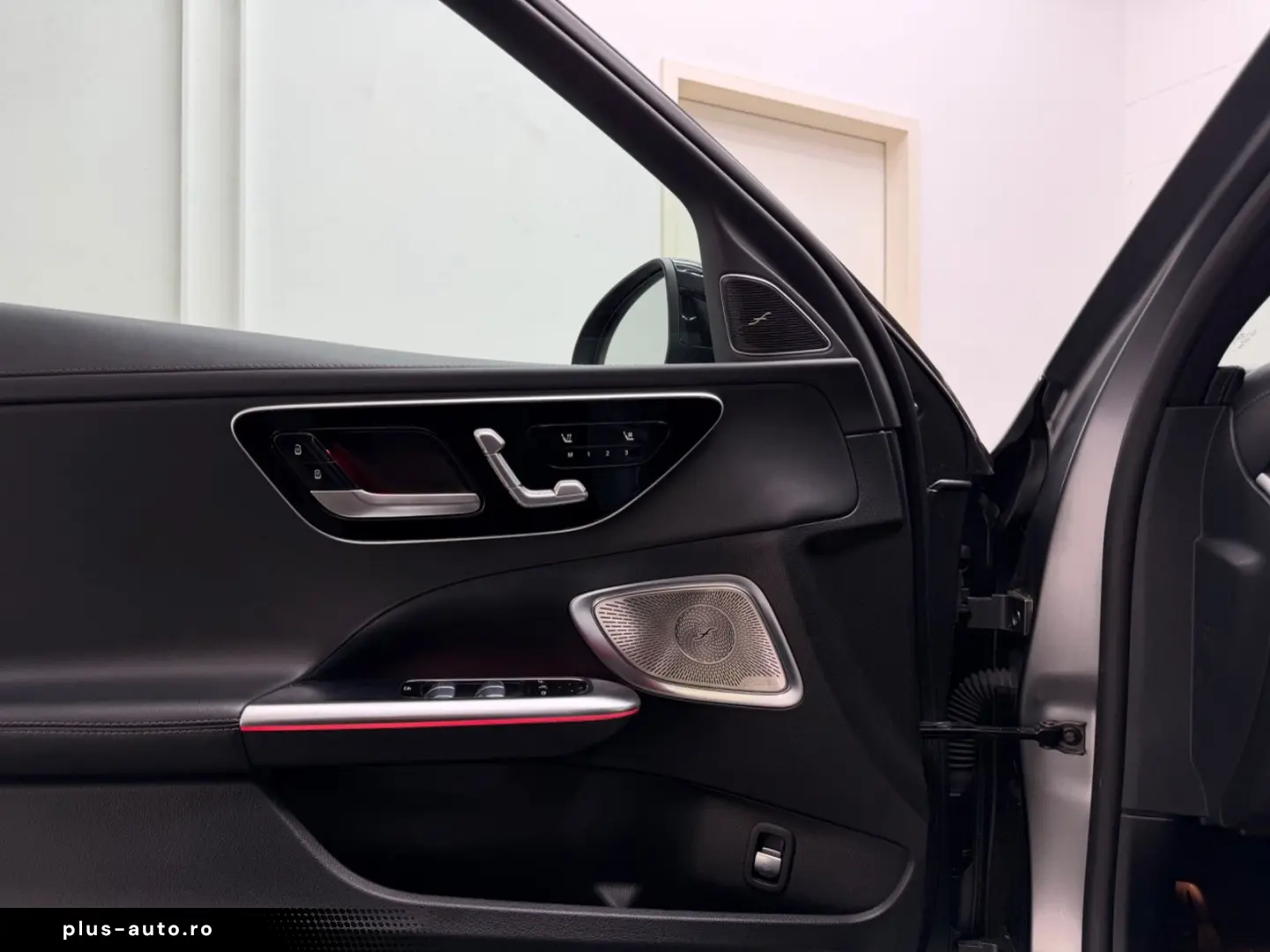 MERCEDES-BENZ C-Class 2023 — imagine 12